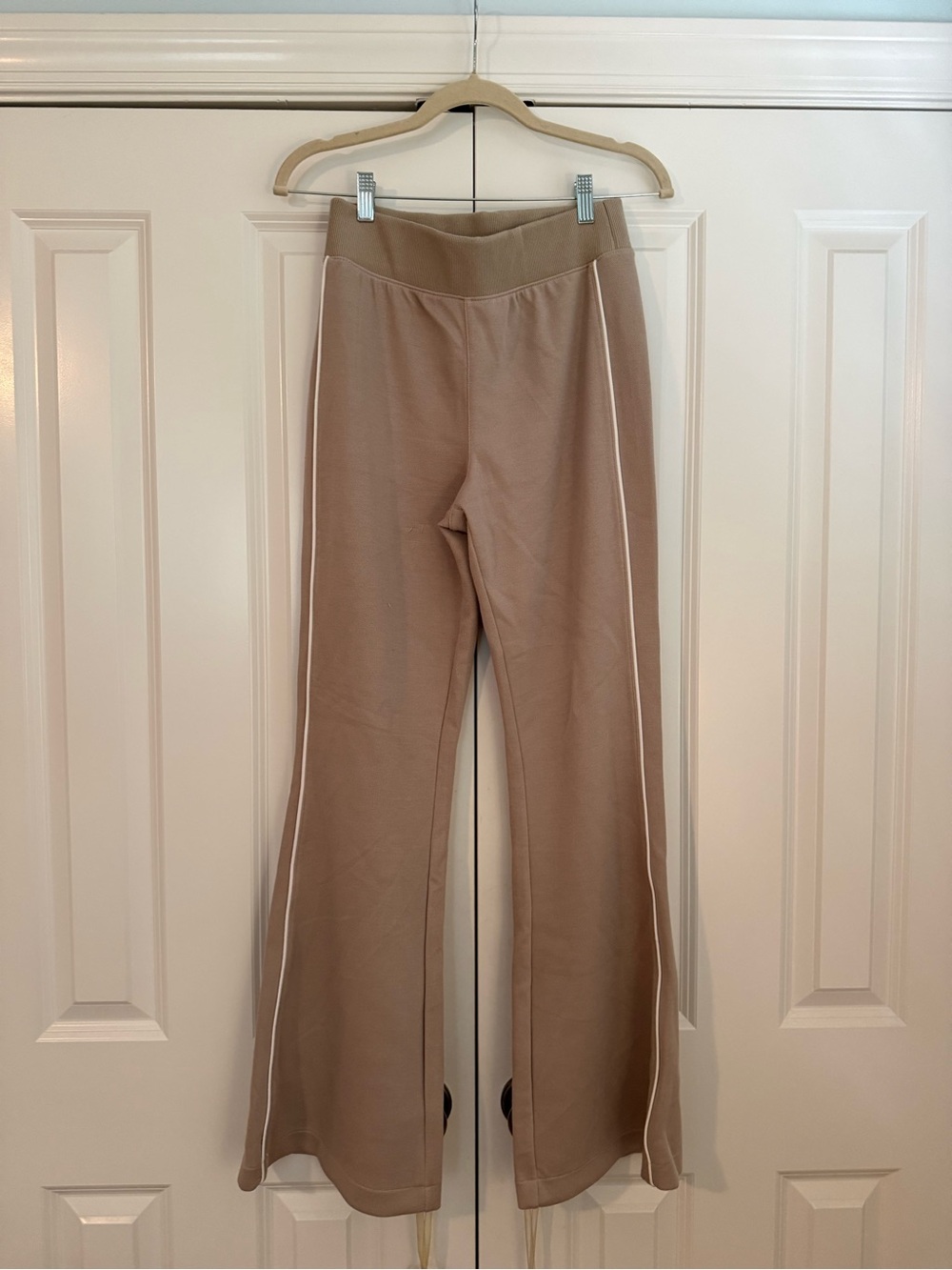 SPANX Taupe Wide-Leg Pants with White Piping